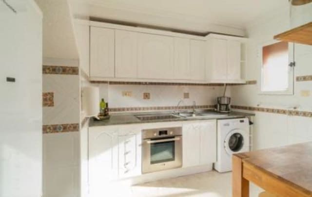 Chalet de 2 habitaciones en Playa Flamenca, Orihuela en venta con piscina - 195.000 € (Ref: 9731275)