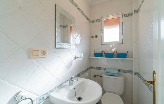 Chalet de 2 habitaciones en Playa Flamenca, Orihuela en venta con piscina - 195.000 € (Ref: 9731275)