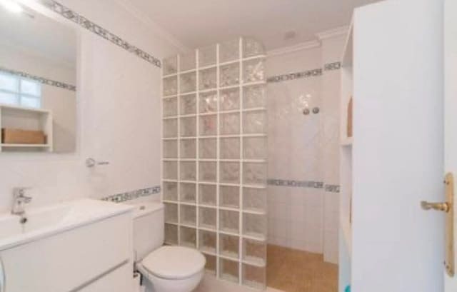 Chalet de 2 habitaciones en Playa Flamenca, Orihuela en venta con piscina - 195.000 € (Ref: 9731275)