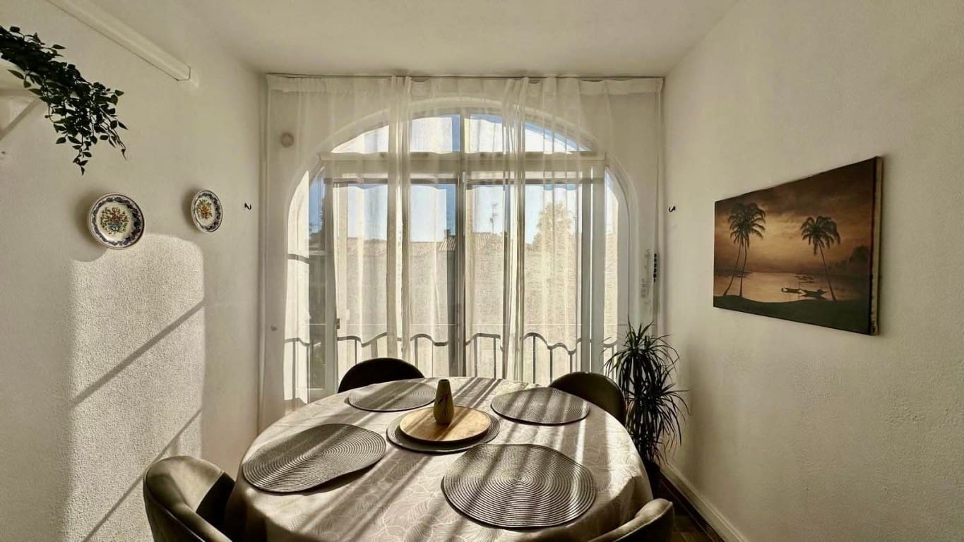 1 bedroom Apartment for sale in Torrevieja with pool - € 139,900 (Ref: 9731276)