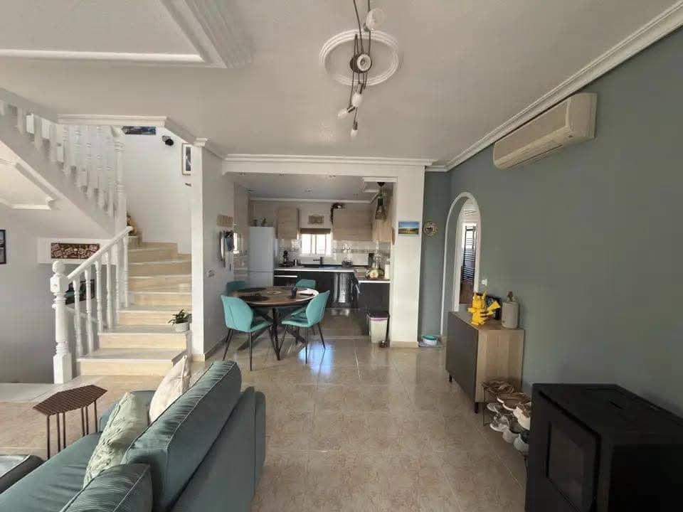 5 bedroom Villa for sale in Blue Lagoon with pool - € 399,000 (Ref: 9731277)