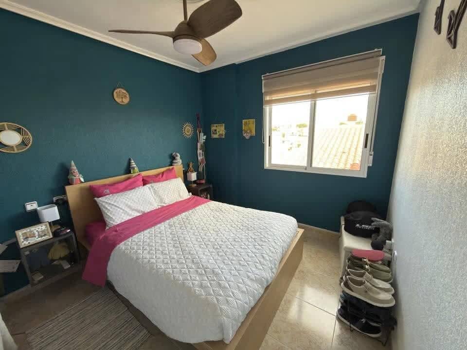 5 bedroom Villa for sale in Blue Lagoon with pool - € 399,000 (Ref: 9731277)