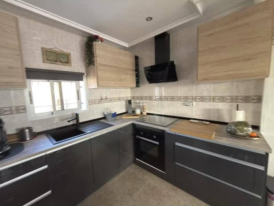 5 bedroom Villa for sale in Blue Lagoon with pool - € 399,000 (Ref: 9731277)