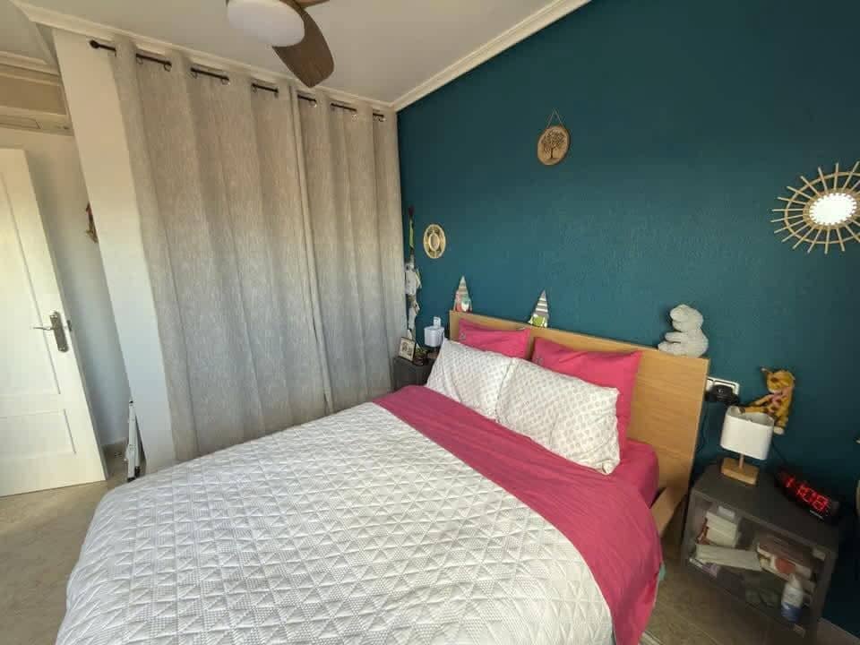 5 bedroom Villa for sale in Blue Lagoon with pool - € 399,000 (Ref: 9731277)