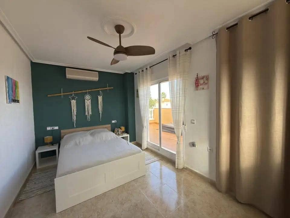 5 bedroom Villa for sale in Blue Lagoon with pool - € 399,000 (Ref: 9731277)