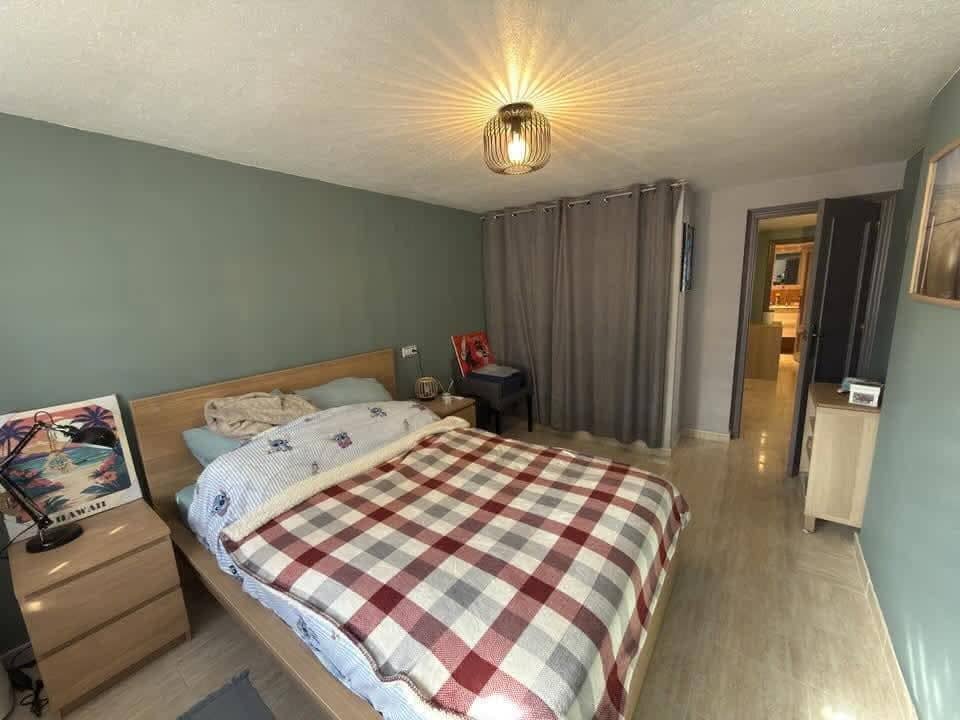 5 bedroom Villa for sale in Blue Lagoon with pool - € 399,000 (Ref: 9731277)