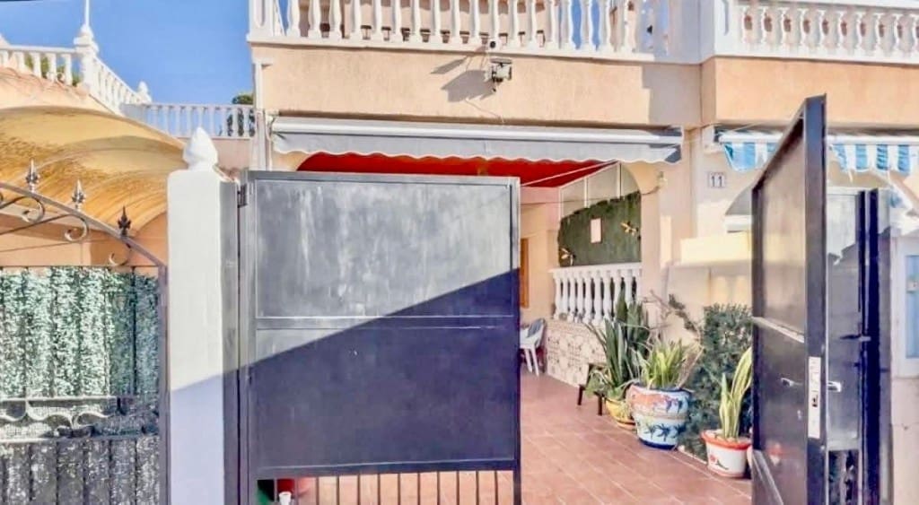 2 bedroom Townhouse for sale in Los Altos with pool - € 159,900 (Ref: 9731278)