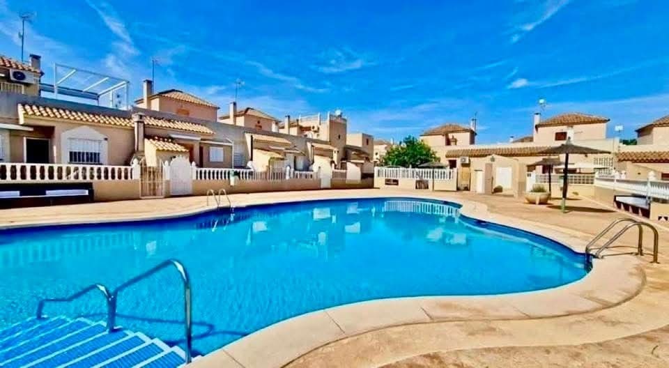 2 bedroom Townhouse for sale in Los Altos with pool - € 159,900 (Ref: 9731278)