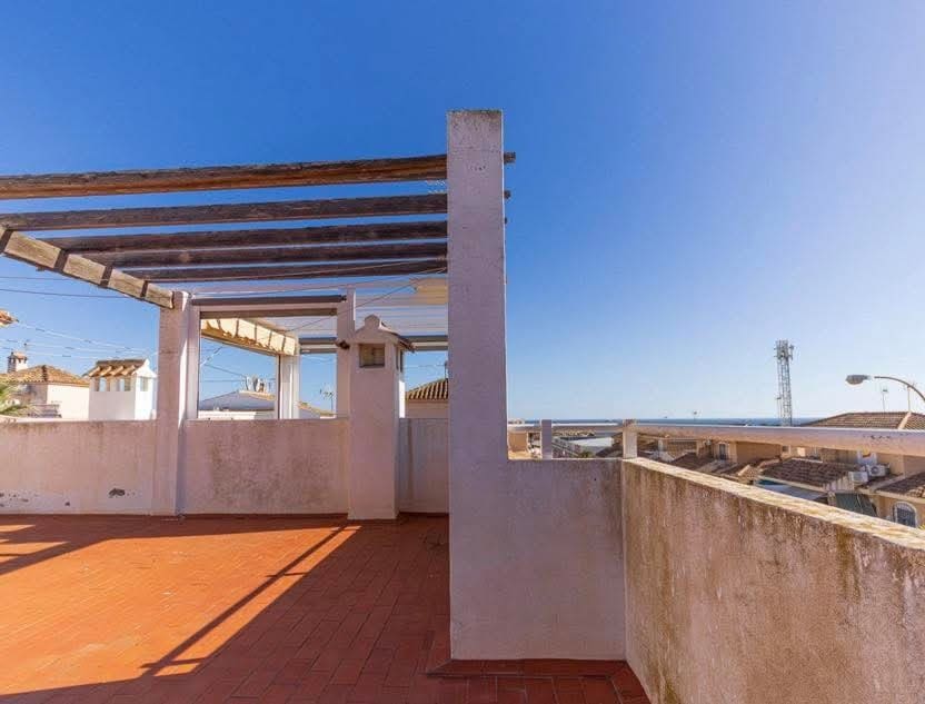 2 bedroom Villa for sale in Los Altos with pool - € 159,000 (Ref: 9731279)