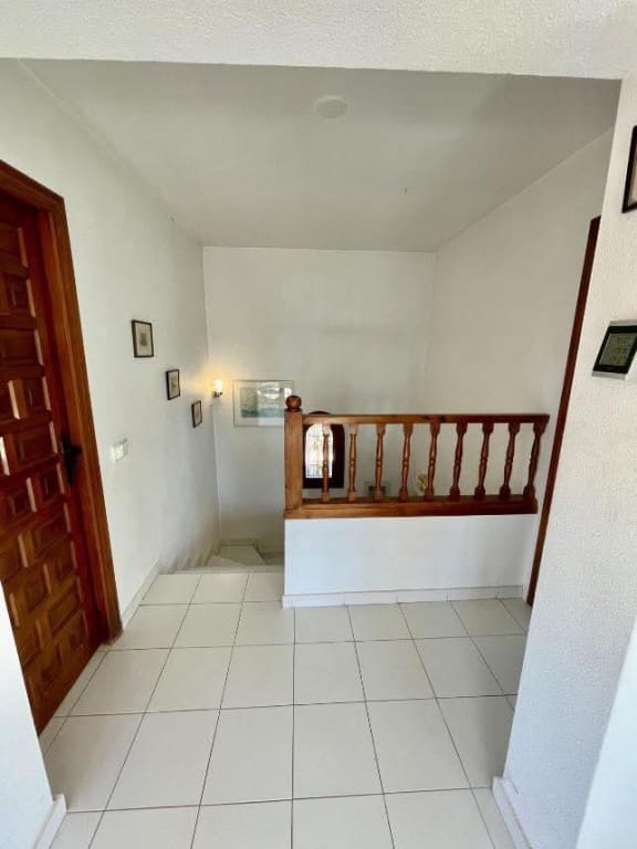 Chalet de 3 habitaciones en Villamartin en venta - 639.000 € (Ref: 9731281)