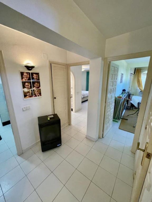 Chalet de 3 habitaciones en Villamartin en venta - 639.000 € (Ref: 9731281)