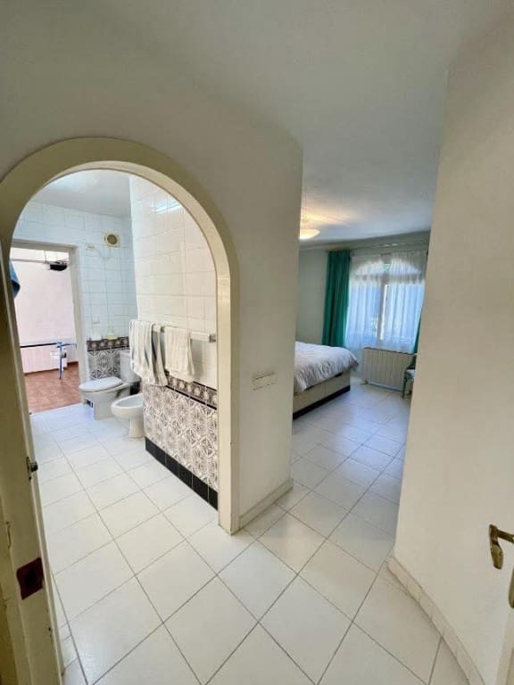 Chalet de 3 habitaciones en Villamartin en venta - 639.000 € (Ref: 9731281)