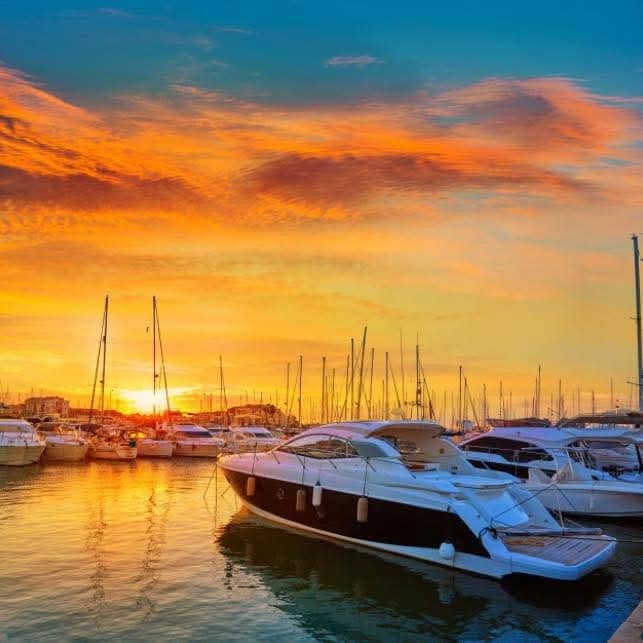 Chalet de 3 habitaciones en Villamartin en venta - 639.000 € (Ref: 9731281)