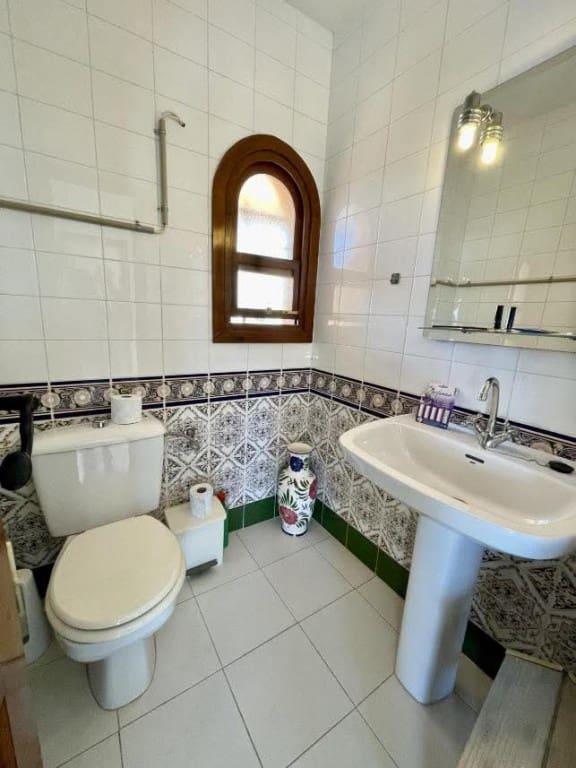 Chalet de 3 habitaciones en Villamartin en venta - 639.000 € (Ref: 9731281)