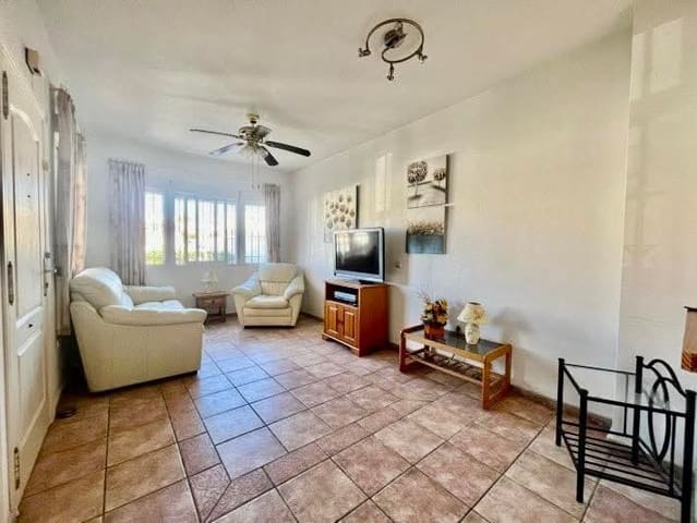 3 bedroom Villa for sale in Playa Flamenca, Orihuela with pool - € 237,000 (Ref: 9731282)