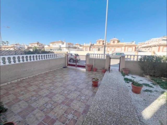 3 bedroom Villa for sale in Playa Flamenca, Orihuela with pool - € 237,000 (Ref: 9731282)