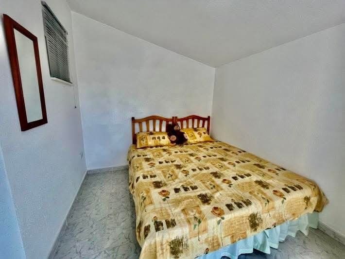 3 bedroom Villa for sale in Playa Flamenca with pool - € 237,000 (Ref: 9731282)