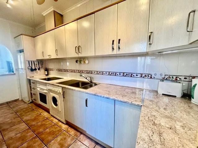 3 bedroom Villa for sale in Playa Flamenca, Orihuela with pool - € 237,000 (Ref: 9731282)