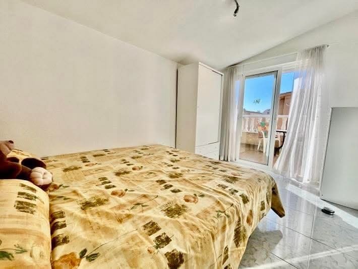 3 bedroom Villa for sale in Playa Flamenca with pool - € 237,000 (Ref: 9731282)