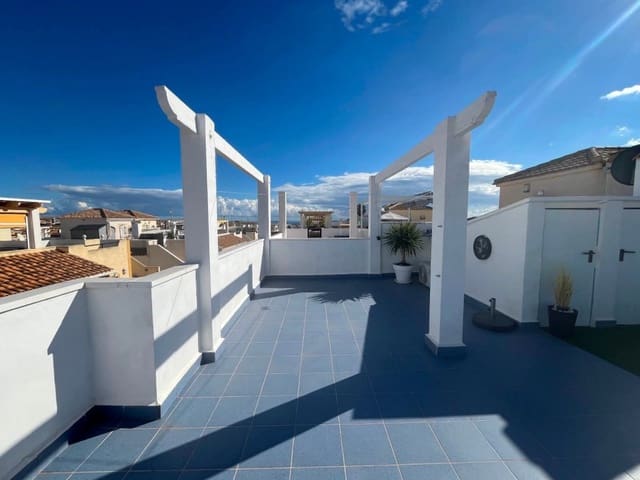 2 slaapkamer Rijtjeshuis te koop in Punta Prima, Orihuela met zwembad - € 209.999 (Ref: 9731288)