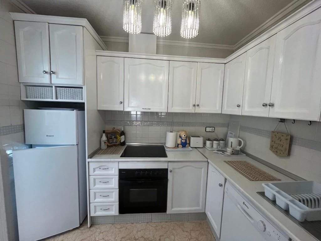 2 slaapkamer Rijtjeshuis te koop in Orihuela Costa met zwembad - € 209.999 (Ref: 9731288)