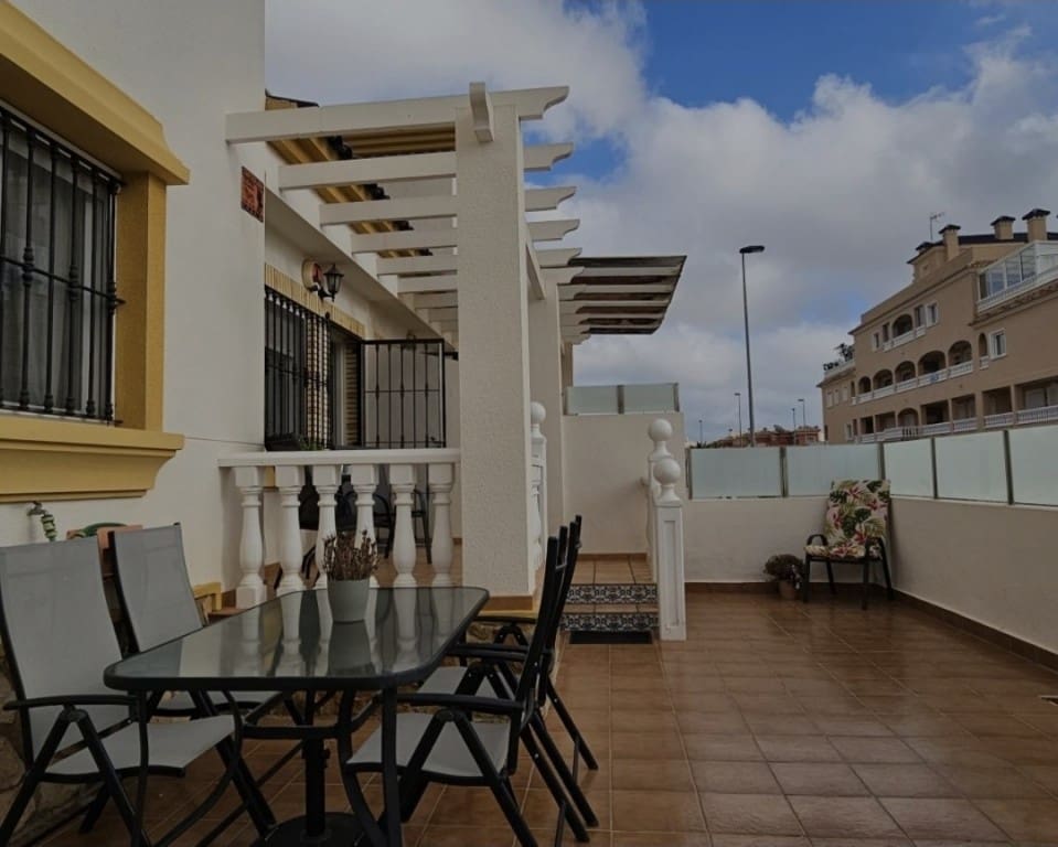 3 bedroom Townhouse for sale in Orihuela Costa with pool - € 259,900 (Ref: 9731290)