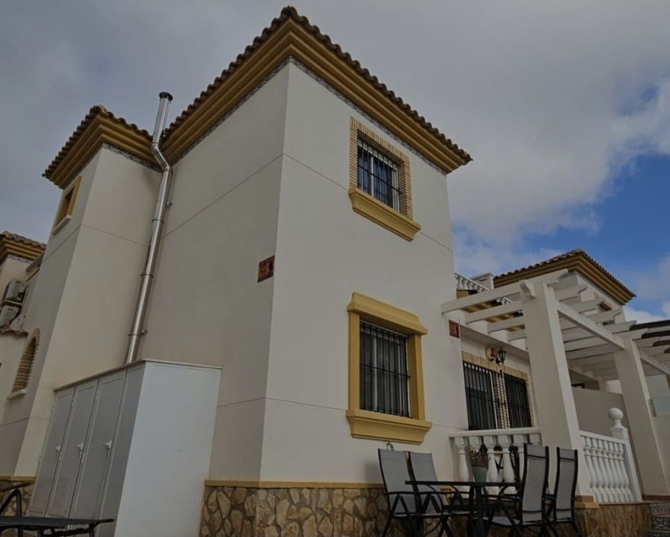 3 bedroom Townhouse for sale in Orihuela Costa with pool - € 259,900 (Ref: 9731290)