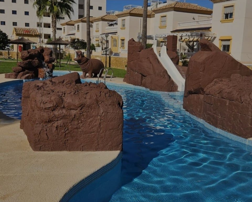 3 bedroom Townhouse for sale in Orihuela Costa with pool - € 259,900 (Ref: 9731290)