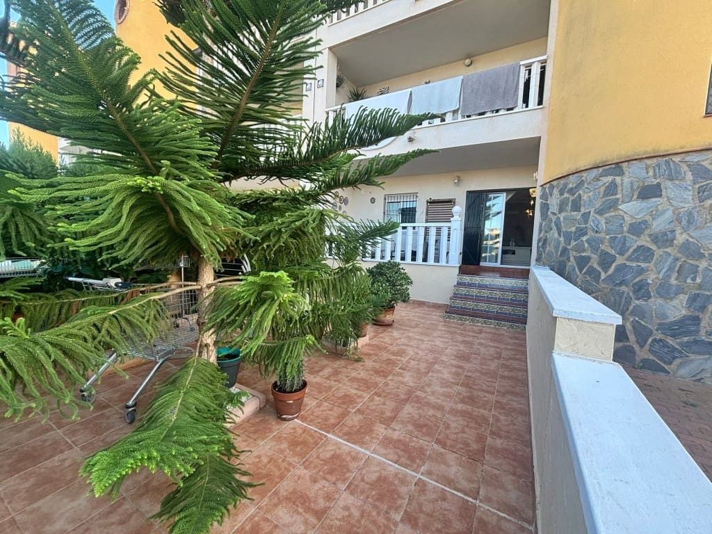 2 bedroom Apartment for sale in Orihuela Costa with pool - € 159,950 (Ref: 9731291)