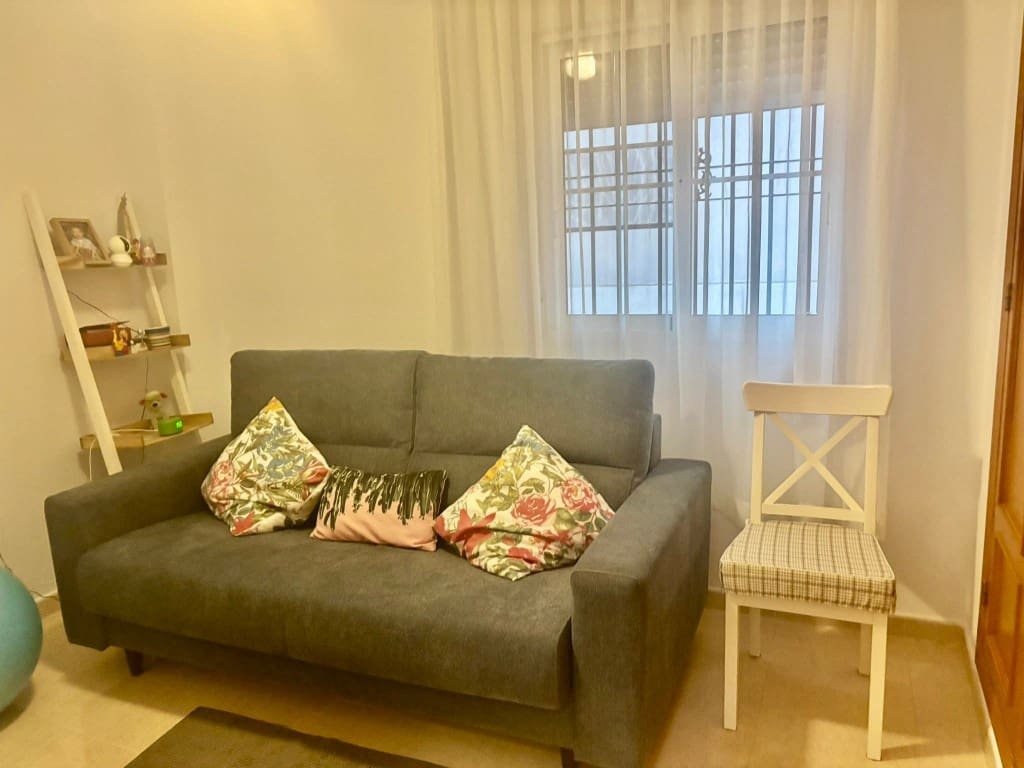 2 bedroom Apartment for sale in Orihuela Costa with pool - € 159,950 (Ref: 9731291)