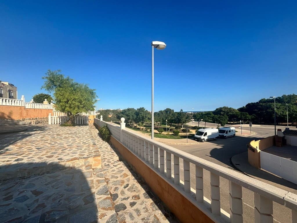 2 bedroom Apartment for sale in Orihuela Costa with pool - € 159,950 (Ref: 9731291)