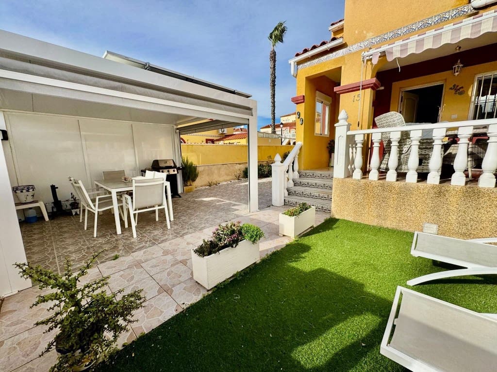 2 bedroom Apartment for sale in Cabo Roig with pool - € 219,900 (Ref: 9731292)