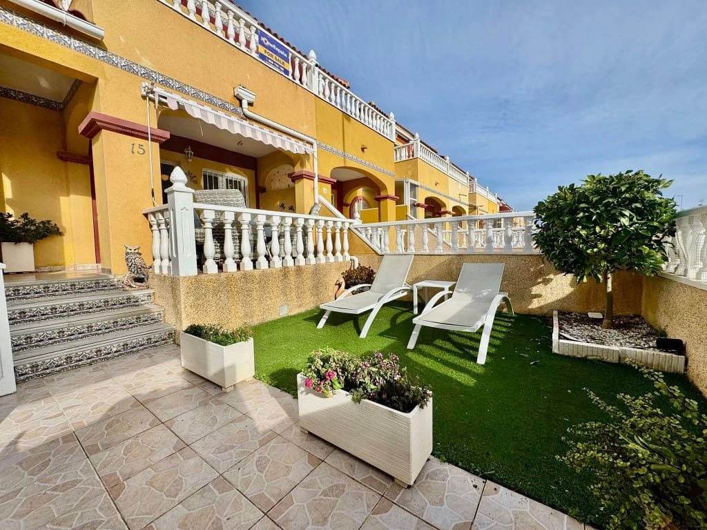 2 bedroom Apartment for sale in Cabo Roig with pool - € 219,900 (Ref: 9731292)