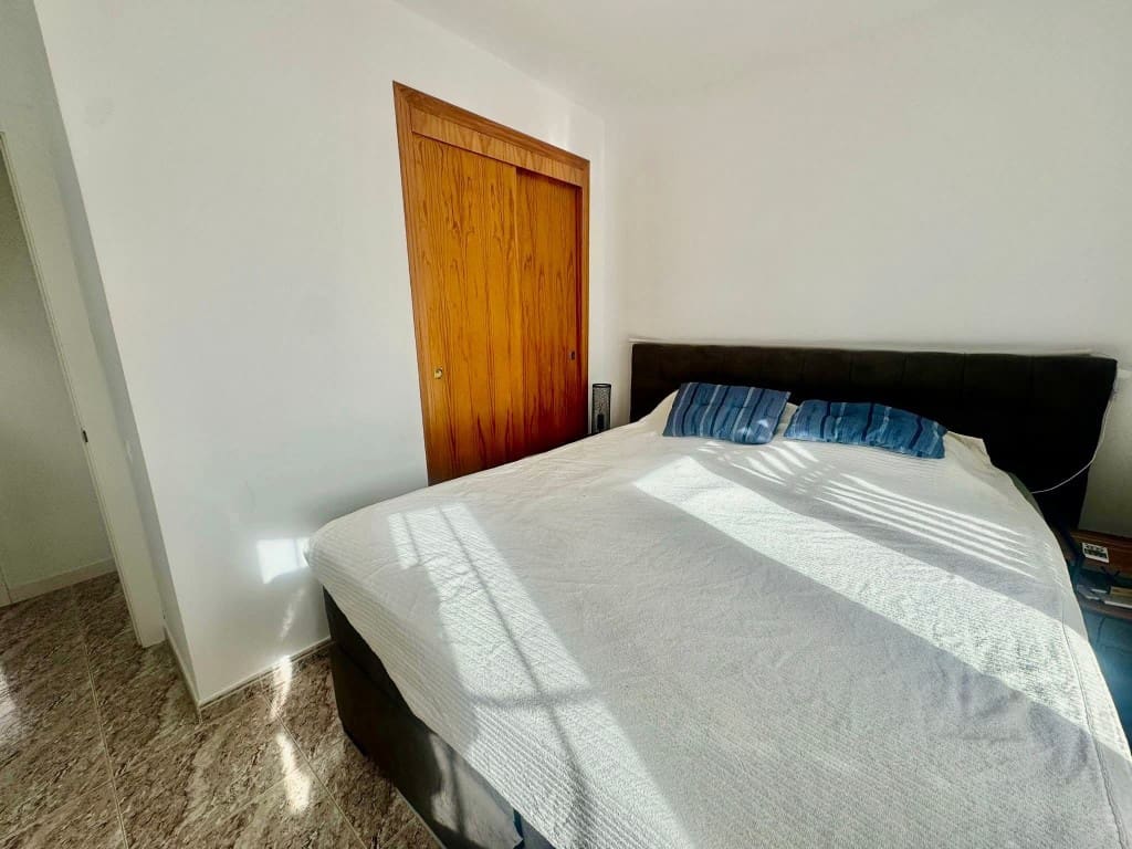 2 bedroom Apartment for sale in Cabo Roig with pool - € 219,900 (Ref: 9731292)