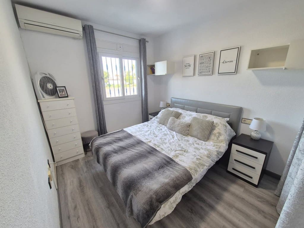 2 bedroom Apartment for sale in La Florida with pool - € 169,950 (Ref: 9731294)