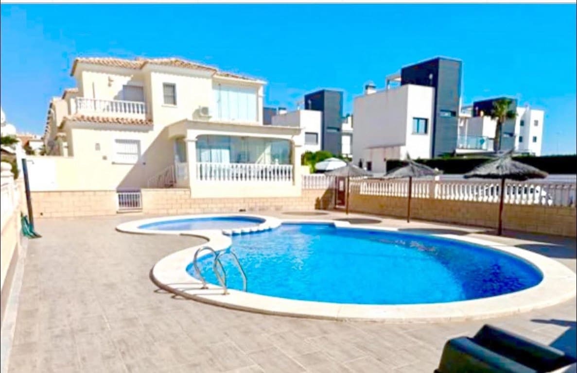 4 soverom Villa til salgs i Orihuela Costa med svømmebasseng - € 349 000 (Ref: 9731295)