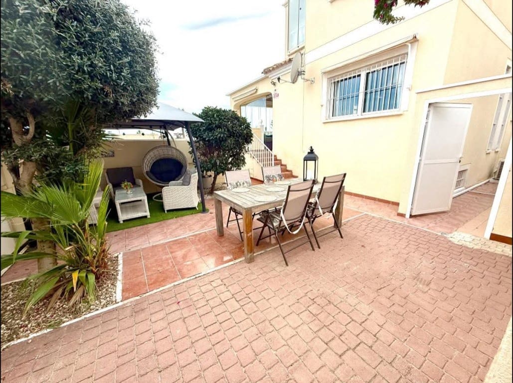 4 soverom Villa til salgs i Orihuela Costa med svømmebasseng - € 349 000 (Ref: 9731295)