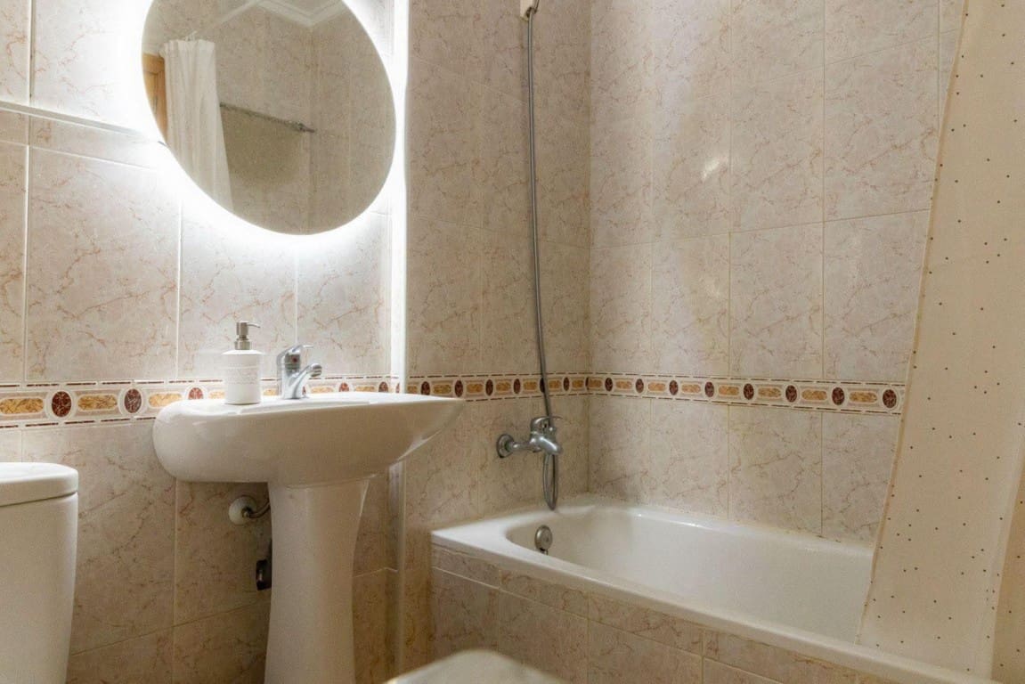 2 bedroom Apartment for sale in Playa Flamenca with pool - € 149,950 (Ref: 9731296)