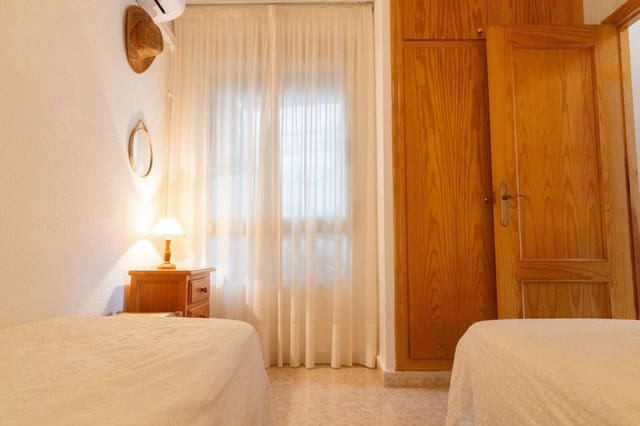 2 bedroom Apartment for sale in Playa Flamenca, Orihuela with pool - € 149,950 (Ref: 9731296)