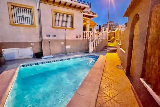 Chalet de 3 habitaciones en Villamartin, Orihuela en venta con piscina - 249.000 € (Ref: 9731297)