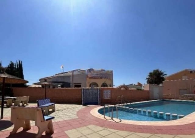 3 quarto Moradia para venda em La Florida, Orihuela com piscina - 269 950 € (Ref: 9733625)