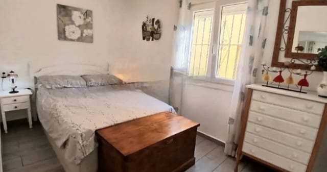 3 quarto Moradia para venda em La Florida, Orihuela com piscina - 269 950 € (Ref: 9733625)
