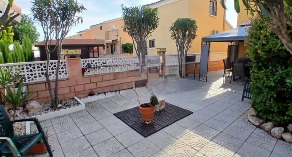 3 camera da letto Villa in vendita in La Florida con piscina - 269.950 € (Rif: 9733625)