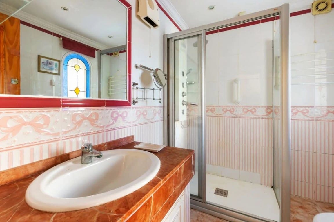 3 makuuhuone Huvila myytävänä paikassa Villamartin mukana uima-altaan - 285 000 € (Ref: 9744309)