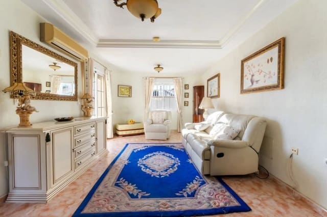 3 makuuhuone Huvila myytävänä paikassa Villamartin, Orihuela mukana uima-altaan - 285 000 € (Ref: 9744309)