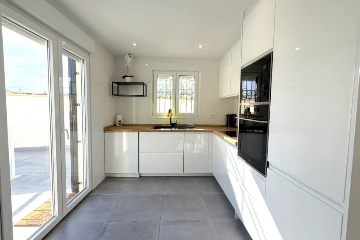 2 bedroom Villa for sale in La Zenia with pool - € 339,000 (Ref: 9781257)