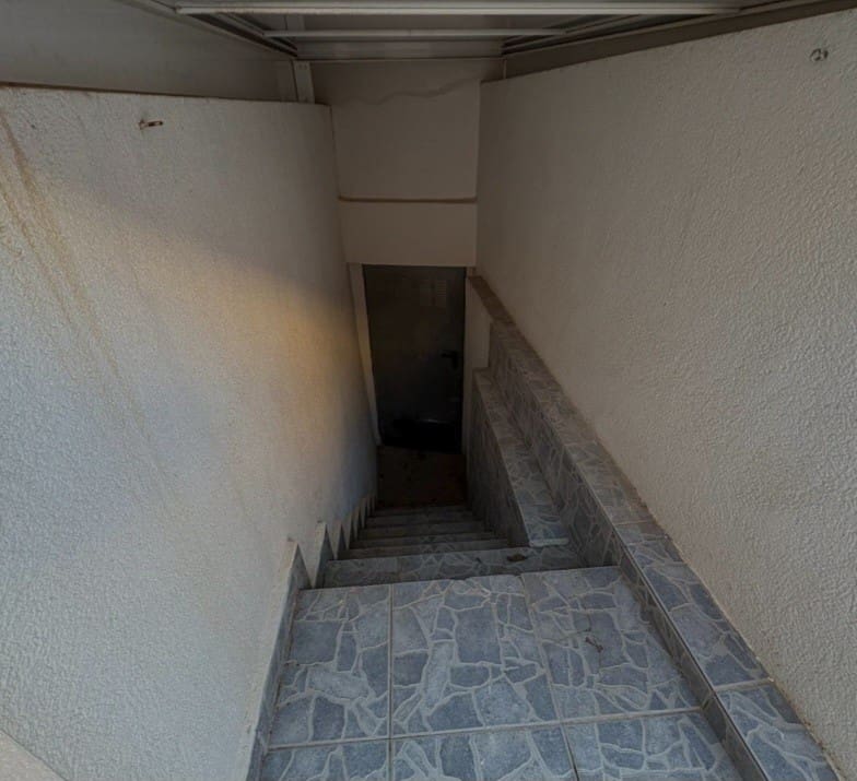 2 bedroom Villa for sale in La Florida with pool - € 279,900 (Ref: 9781413)