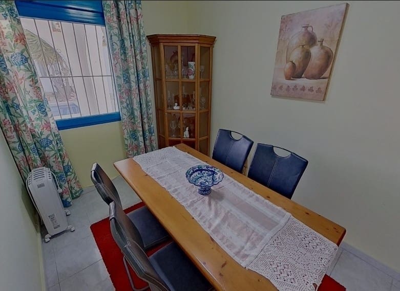 2 bedroom Villa for sale in La Florida with pool - € 279,900 (Ref: 9781413)