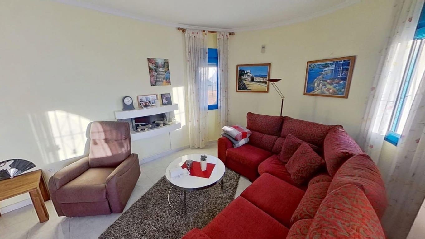 2 quarto Moradia para venda em La Florida com piscina - 260 000 € (Ref: 9781413)