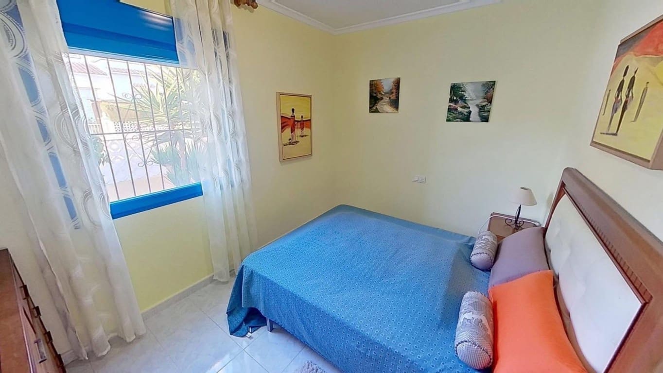 2 quarto Moradia para venda em La Florida com piscina - 260 000 € (Ref: 9781413)